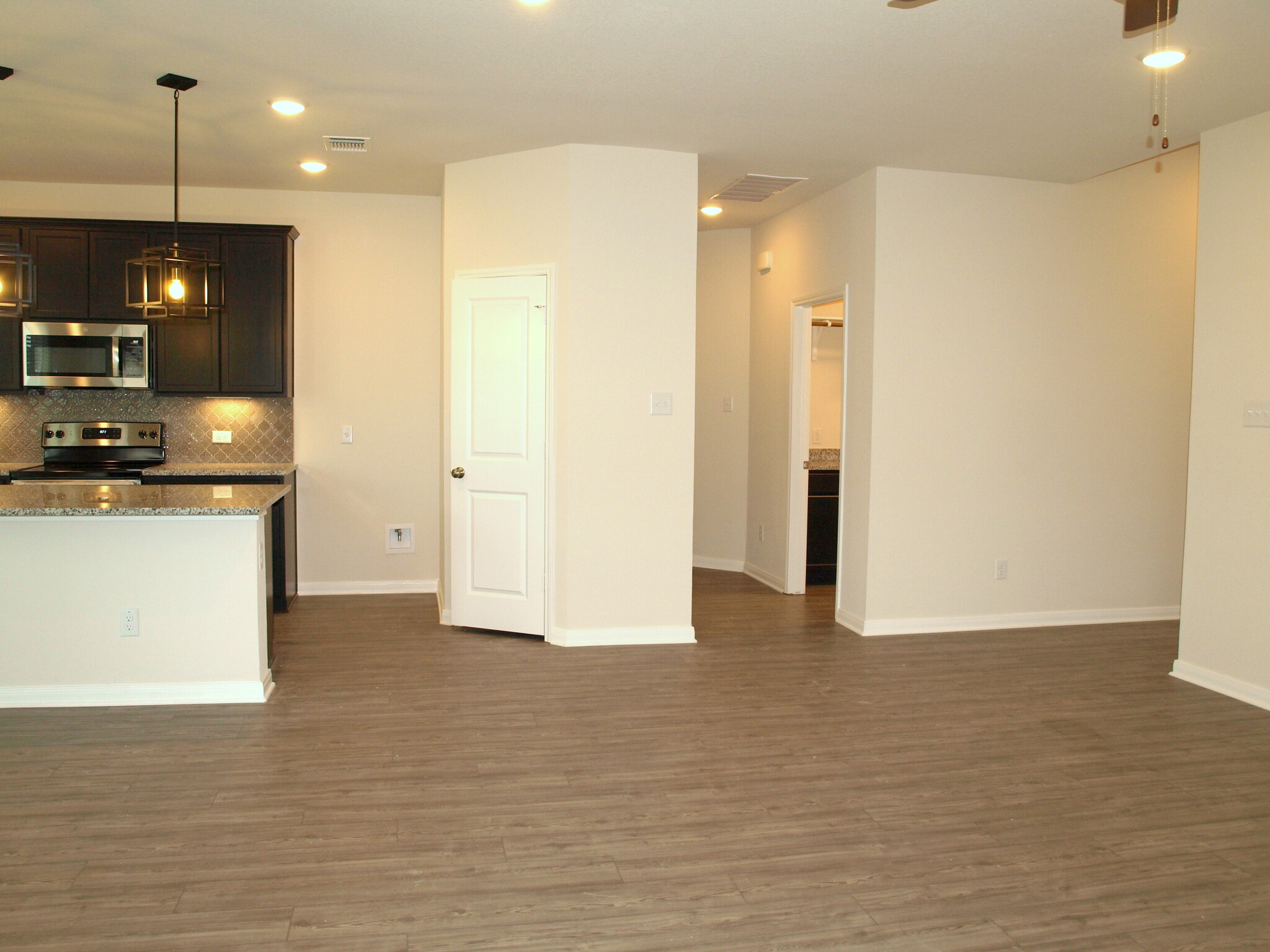 Building Photo - 4140 Aransas Dr