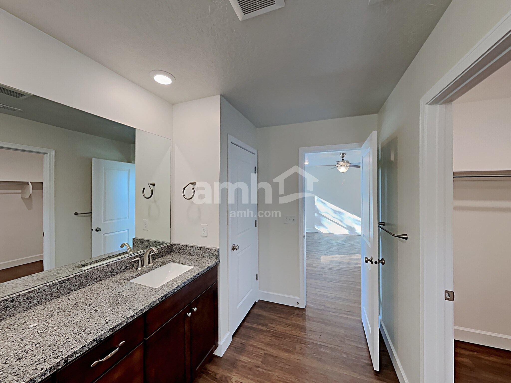 Building Photo - 2992 E S Village Dr