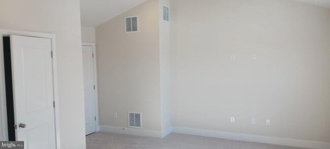 Building Photo - 2272 Marcy Dr