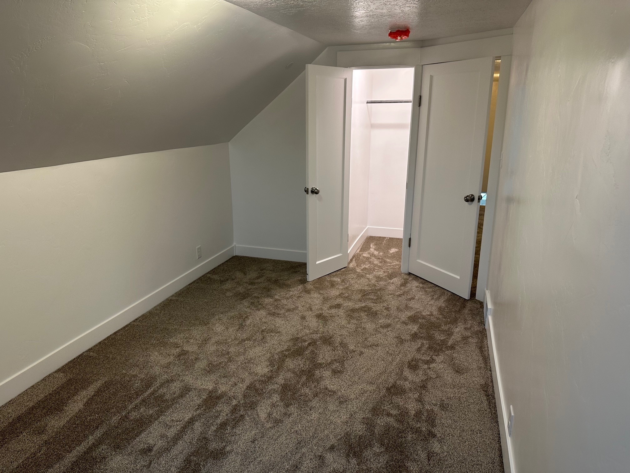 Building Photo - 479 W Center St