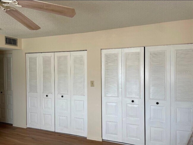 Building Photo - 2225 Holden Ave