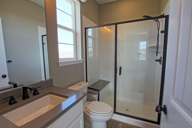 Building Photo - Luxury 5 bed for Rent in Blacktail at The ...