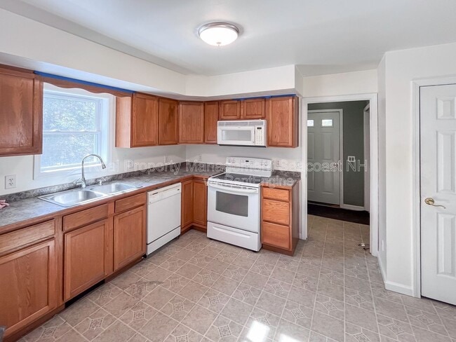 Building Photo - 43 Adams Way