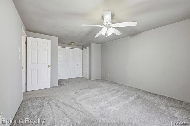 Building Photo - 29792 City Center Dr