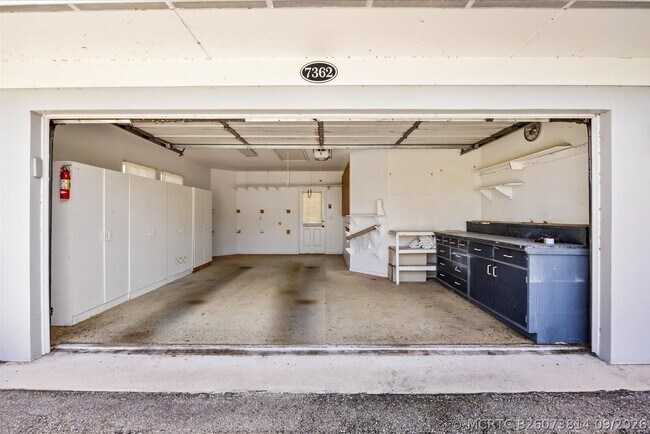 Building Photo - 7362 Pine Creek Way