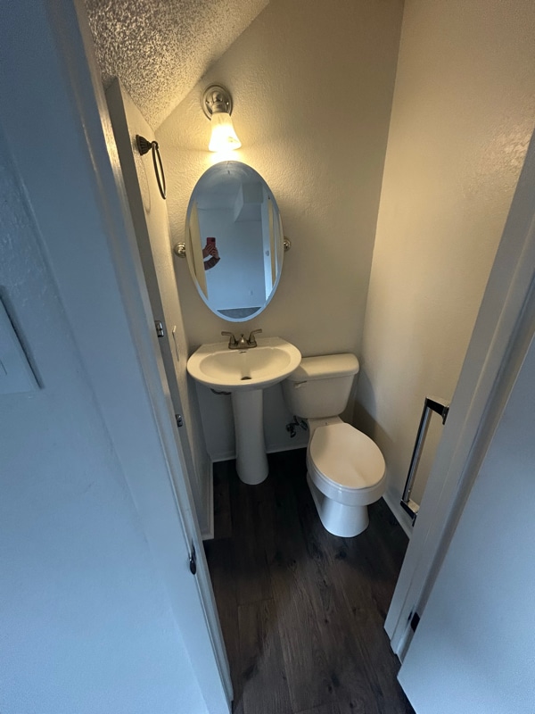 Building Photo - 2530 Taylor Ln