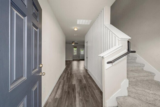 Building Photo - 22127 Regal Heights Dr