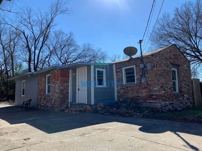 Building Photo - 4530 Corregidor St