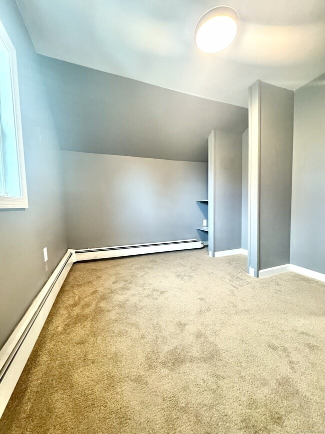 Building Photo - 137 High St