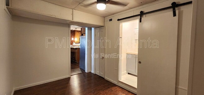 Building Photo - 6584 Walker Rd