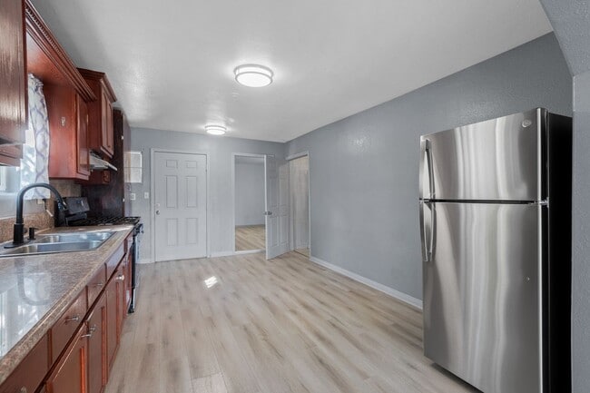 Building Photo - 13359 Filmore St