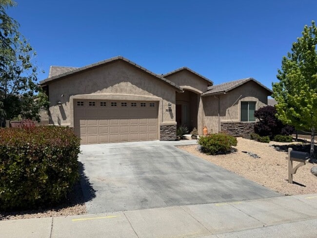 Building Photo - Gorgeous 3-bedrooms, 2-baths home located in Willow Hills! "In Prescott"