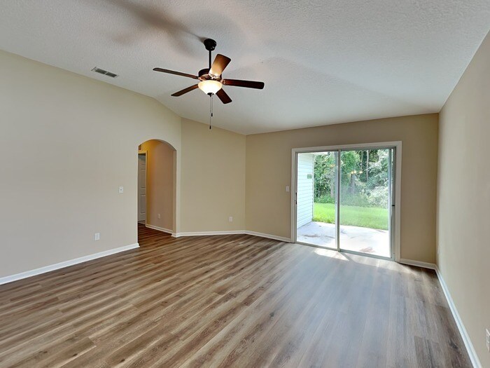 Building Photo - 252 Bridgeport Ln