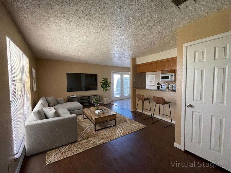 Building Photo - 1102 Covey Ln