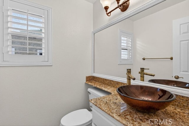 Building Photo - 14 Cll Alimar