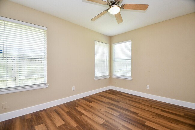 Building Photo - 12655 Mill Wheel Ln