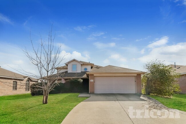 Building Photo - 1526 Fairfield Dr