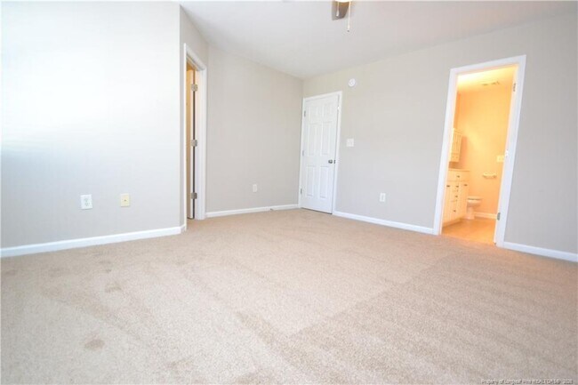 Building Photo - 1000 Bungalow Park Dr