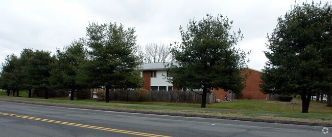 Street View - 1-30 Tokeneke Rd