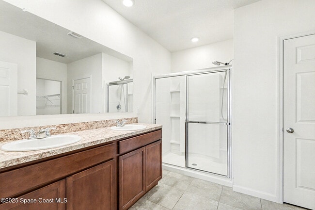 Building Photo - 4604 Magenta Isles Dr