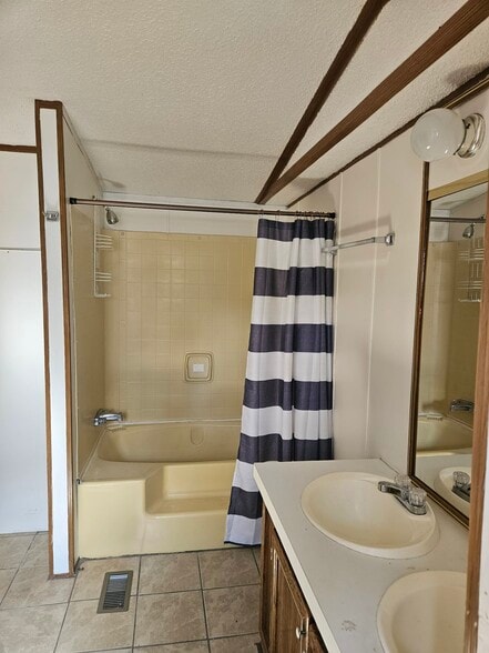 Building Photo - 1087 Hibiscus Rd