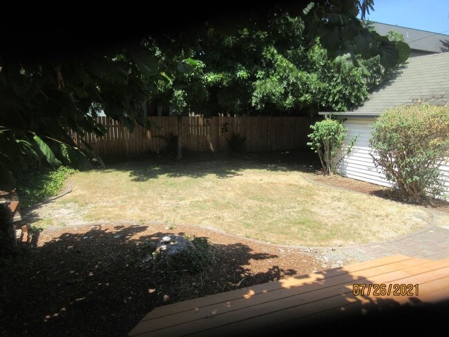 Building Photo - (936) 18th Street Home - 3 Bedroom / 2 Bat...
