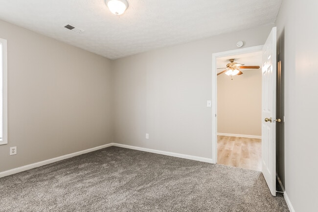 Building Photo - 7564 Winderemere Park