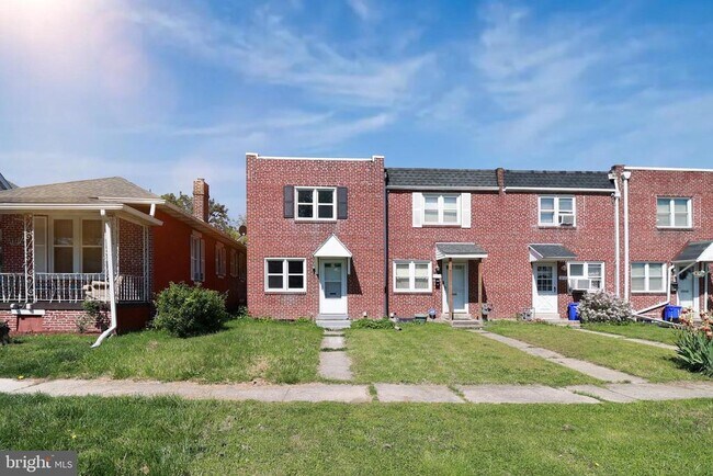 Building Photo - 3214 N 6th St