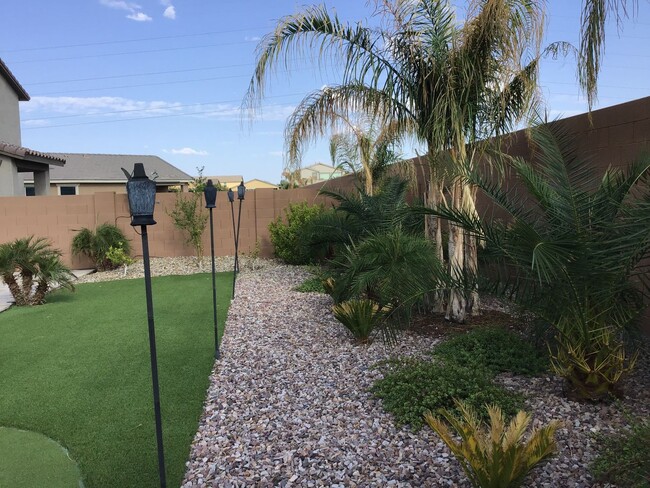 Building Photo - Stylish 3-Bedroom Home in Rancho El Dorado...