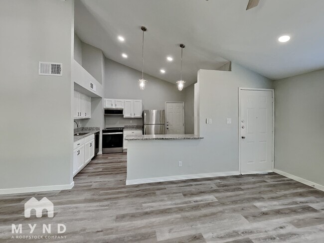 Building Photo - 9447 Culberson St
