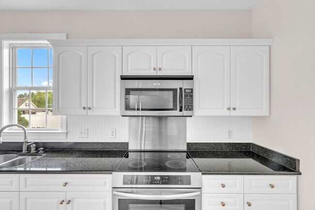 Building Photo - 210 Raven Ridge Ct