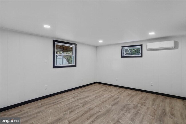 Building Photo - 140 Williamson Ave