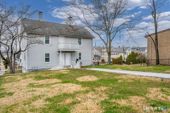 Building Photo - 38 Soundview Ave