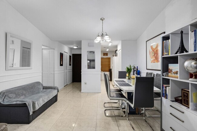 Building Photo - 5310 SW 138th Pl