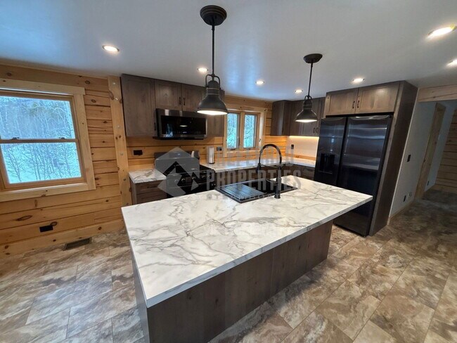 Building Photo - 33181 Wenatchi Trail