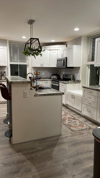 Building Photo - 501 5th St