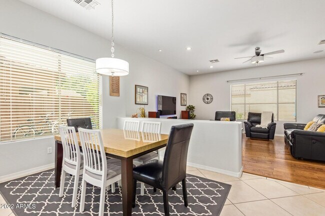 Building Photo - 4250 S Lafayette Dr