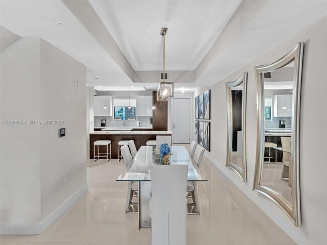 Building Photo - 3040 N Ocean Blvd