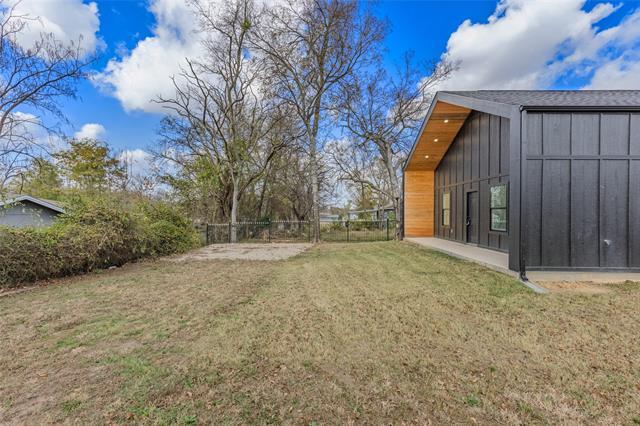 Building Photo - 1900 Rosemary