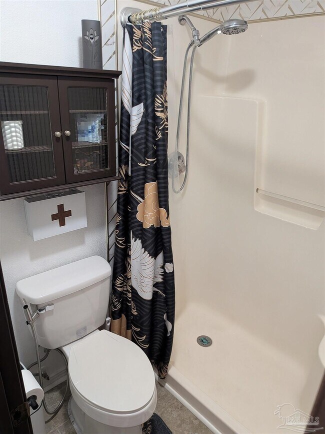 Building Photo - 5275 Powrie Dr
