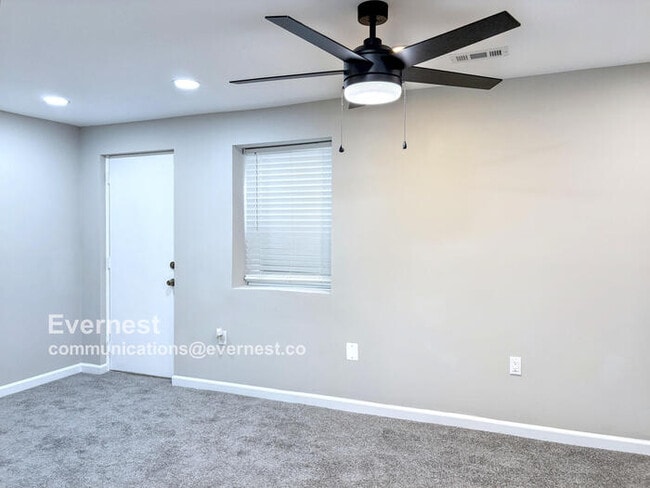 Building Photo - 875 St Michaels Dr