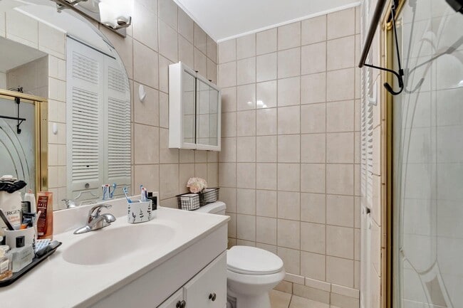 Building Photo - 2305 Lowson Blvd