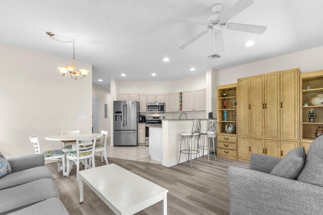 Building Photo - 8931 Sandshot Ct
