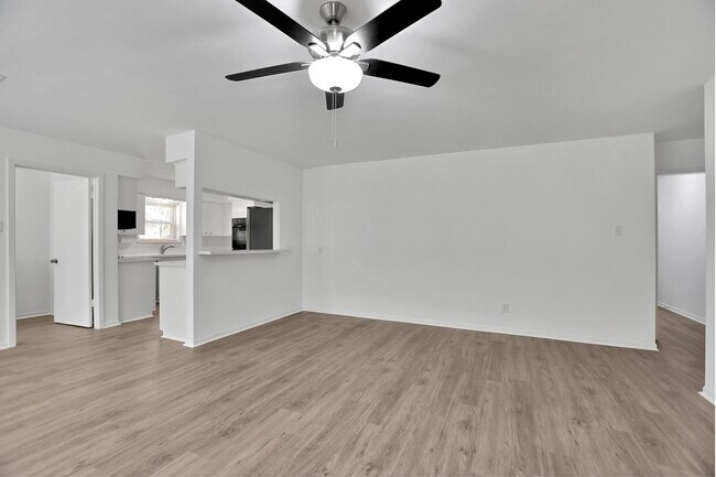 Building Photo - 10513 Moorberry Ln