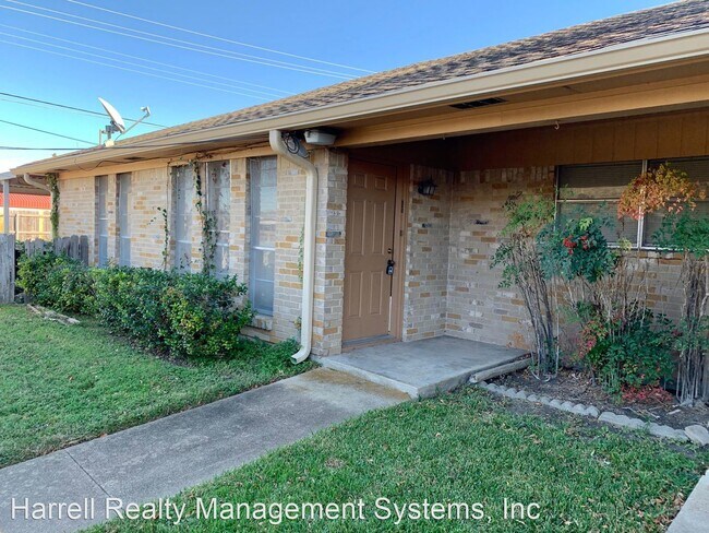 Building Photo - 2 br, 1 bath House - 721 Rambler Drive