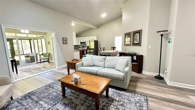 Building Photo - 782 Pine Shores Cir
