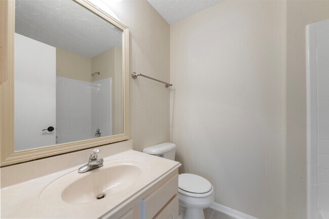 Building Photo - 8051 Bay Branch Dr