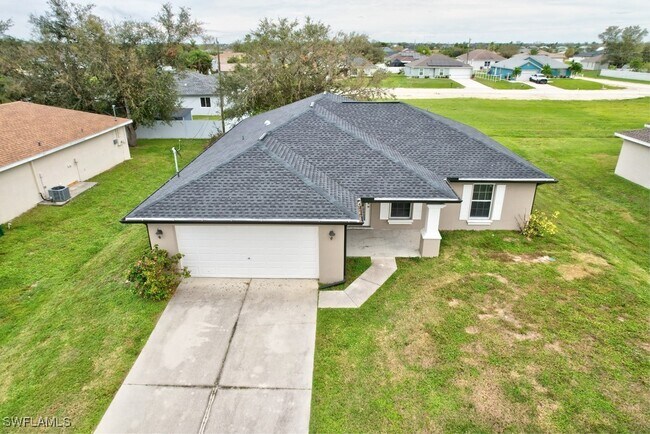 Primary Photo - 2125 NE 8th Pl