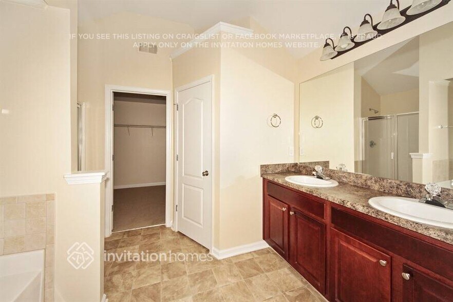 Building Photo - 117 Tyre Dr