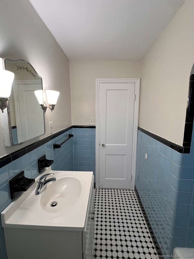 Building Photo - 109 Alfred St